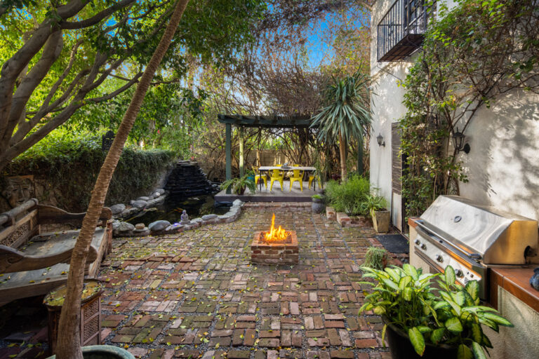953 N Edinburgh-21
