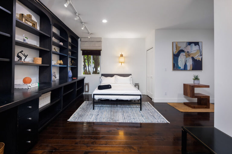 953 N Edinburgh-33