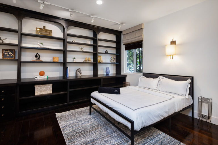 953 N Edinburgh-34