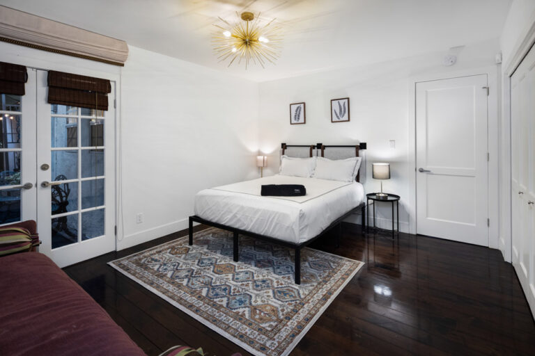 953 N Edinburgh-43