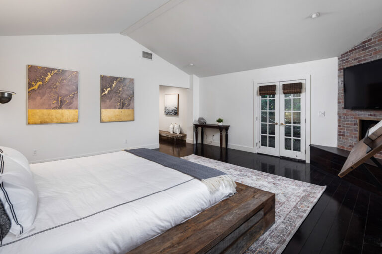953 N Edinburgh-48