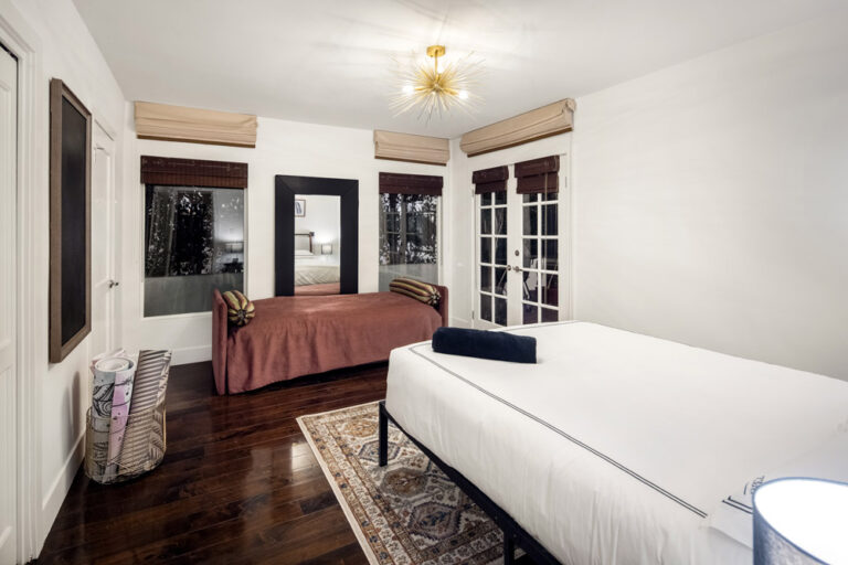 953 N Edinburgh-71
