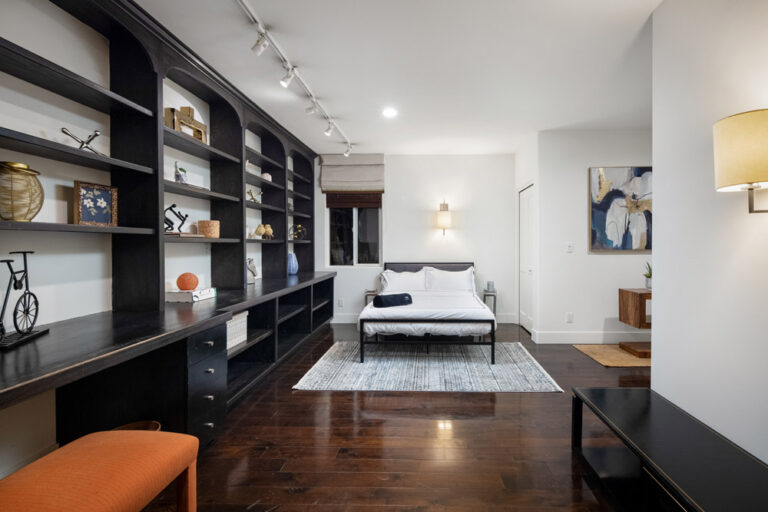 953 N Edinburgh-72