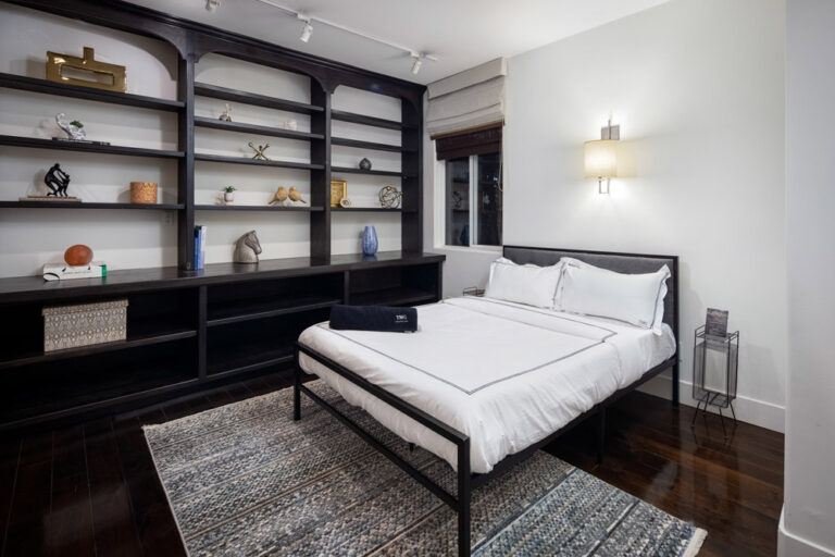 953 N Edinburgh-73
