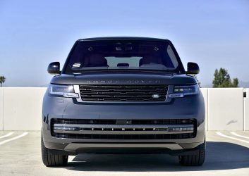 Range Rover Dark Gry on Black