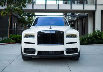 Rolls-Royce-Cullinan-3