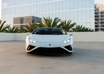 lambo-evo-white
