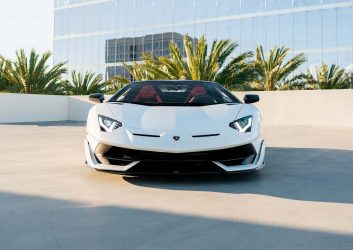 lambo-svj-roadster